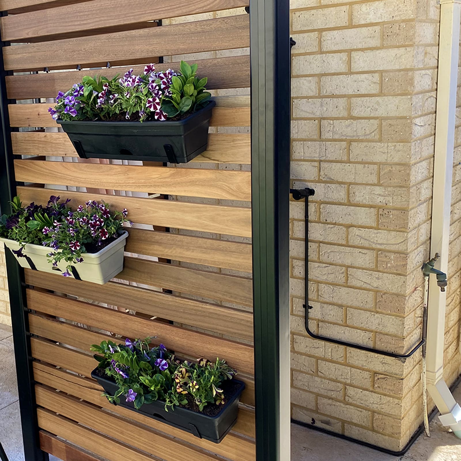 garden-up-classic-pots-garden-gurus-lifestyle