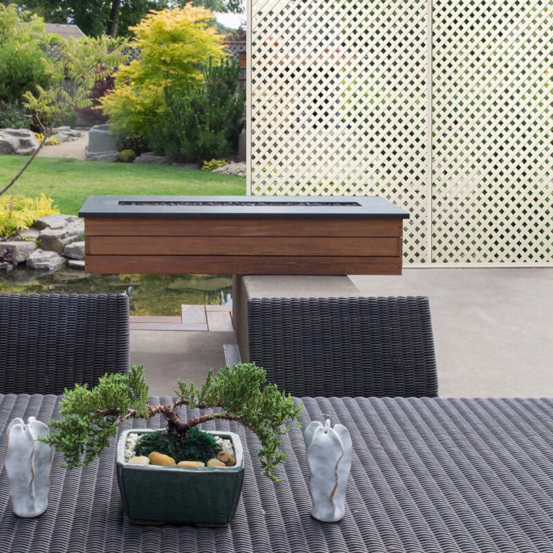 Jack Matrix Privacy Diamond Lattice 2400x1200mm Smooth Cream Outdoor Entertaining Area