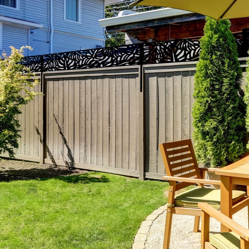Jack Matrix Fence Extension Tropical 2410x600mm Charcoal on fence